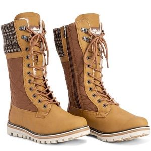 Women's Polar thermal winter boots, worn once. Size 8.